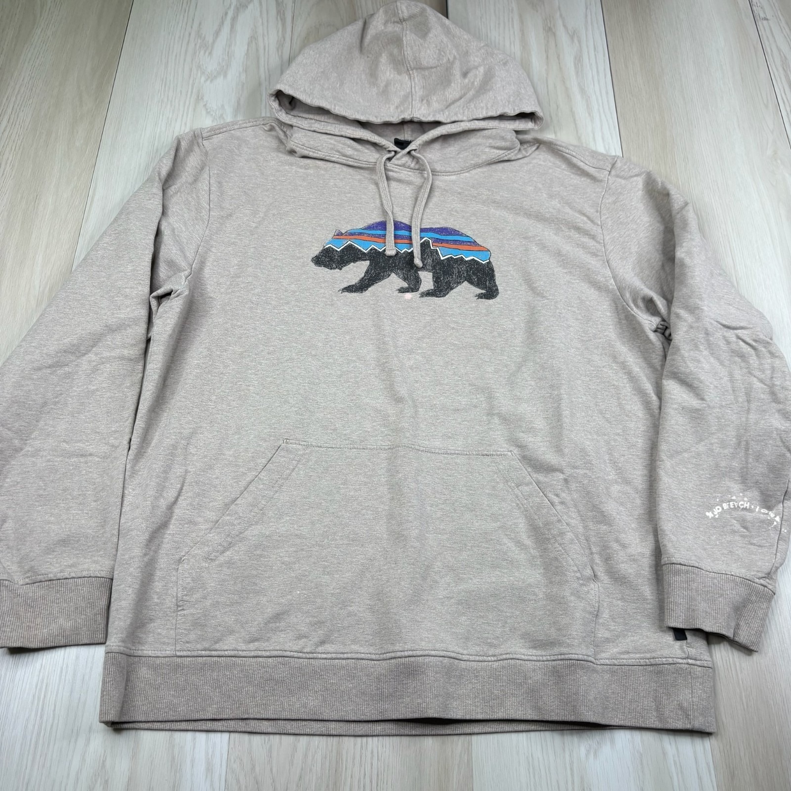 Patagonia Mens Light Beige Uprisal Fitz Roy Bear Graphic Pullover Hoodie Size L